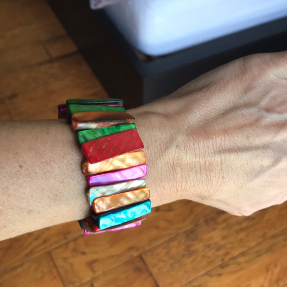 Multicolored stretch bracelet